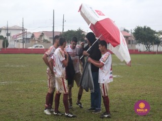 
<a style='margin-left: 5px;' class='btn btn-xs btn-social btn-facebook' href='https://www.facebook.com/sharer/sharer.php?u=https://www.boladovale.com.br/imgs/800-800-90/conteudo/fotos/1598/img0209.jpg' rel='popup' data-width='500' data-height='400'><i class='fa fa-facebook'></i>Compartilhar <span class='hidden-xs'>no Facebook</span>
</a> 
<a class='btn btn-default btn-xs' target='_blank' href='imgs/800-800-90/conteudo/fotos/1598/img0209.jpg'>
<span class='glyphicon glyphicon-cloud-download'></span> Salvar
</a> 
<span></span>