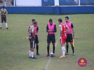 
<a style='margin-left: 5px;' class='btn btn-xs btn-social btn-facebook' href='https://www.facebook.com/sharer/sharer.php?u=https://www.boladovale.com.br/imgs/800-800-90/conteudo/fotos/1599/img8576.jpg' rel='popup' data-width='500' data-height='400'><i class='fa fa-facebook'></i>Compartilhar <span class='hidden-xs'>no Facebook</span>
</a> 
<a class='btn btn-default btn-xs' target='_blank' href='imgs/800-800-90/conteudo/fotos/1599/img8576.jpg'>
<span class='glyphicon glyphicon-cloud-download'></span> Salvar
</a> 
<span></span>