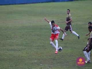
<a style='margin-left: 5px;' class='btn btn-xs btn-social btn-facebook' href='https://www.facebook.com/sharer/sharer.php?u=https://www.boladovale.com.br/imgs/800-800-90/conteudo/fotos/1599/img8584.jpg' rel='popup' data-width='500' data-height='400'><i class='fa fa-facebook'></i>Compartilhar <span class='hidden-xs'>no Facebook</span>
</a> 
<a class='btn btn-default btn-xs' target='_blank' href='imgs/800-800-90/conteudo/fotos/1599/img8584.jpg'>
<span class='glyphicon glyphicon-cloud-download'></span> Salvar
</a> 
<span></span>
