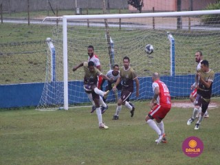 
<a style='margin-left: 5px;' class='btn btn-xs btn-social btn-facebook' href='https://www.facebook.com/sharer/sharer.php?u=https://www.boladovale.com.br/imgs/800-800-90/conteudo/fotos/1599/img8613.jpg' rel='popup' data-width='500' data-height='400'><i class='fa fa-facebook'></i>Compartilhar <span class='hidden-xs'>no Facebook</span>
</a> 
<a class='btn btn-default btn-xs' target='_blank' href='imgs/800-800-90/conteudo/fotos/1599/img8613.jpg'>
<span class='glyphicon glyphicon-cloud-download'></span> Salvar
</a> 
<span></span>