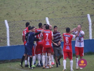 
<a style='margin-left: 5px;' class='btn btn-xs btn-social btn-facebook' href='https://www.facebook.com/sharer/sharer.php?u=https://www.boladovale.com.br/imgs/800-800-90/conteudo/fotos/1599/img8652.jpg' rel='popup' data-width='500' data-height='400'><i class='fa fa-facebook'></i>Compartilhar <span class='hidden-xs'>no Facebook</span>
</a> 
<a class='btn btn-default btn-xs' target='_blank' href='imgs/800-800-90/conteudo/fotos/1599/img8652.jpg'>
<span class='glyphicon glyphicon-cloud-download'></span> Salvar
</a> 
<span></span>