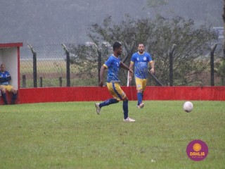 
<a style='margin-left: 5px;' class='btn btn-xs btn-social btn-facebook' href='https://www.facebook.com/sharer/sharer.php?u=https://www.boladovale.com.br/imgs/800-800-90/conteudo/fotos/1600/img8689.jpg' rel='popup' data-width='500' data-height='400'><i class='fa fa-facebook'></i>Compartilhar <span class='hidden-xs'>no Facebook</span>
</a> 
<a class='btn btn-default btn-xs' target='_blank' href='imgs/800-800-90/conteudo/fotos/1600/img8689.jpg'>
<span class='glyphicon glyphicon-cloud-download'></span> Salvar
</a> 
<span></span>