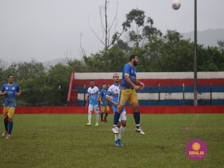 
<a style='margin-left: 5px;' class='btn btn-xs btn-social btn-facebook' href='https://www.facebook.com/sharer/sharer.php?u=https://www.boladovale.com.br/imgs/800-800-90/conteudo/fotos/1600/img8694.jpg' rel='popup' data-width='500' data-height='400'><i class='fa fa-facebook'></i>Compartilhar <span class='hidden-xs'>no Facebook</span>
</a> 
<a class='btn btn-default btn-xs' target='_blank' href='imgs/800-800-90/conteudo/fotos/1600/img8694.jpg'>
<span class='glyphicon glyphicon-cloud-download'></span> Salvar
</a> 
<span></span>