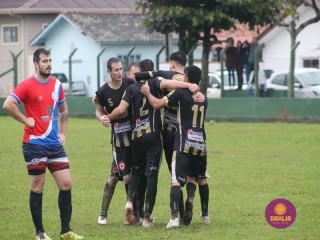 
<a style='margin-left: 5px;' class='btn btn-xs btn-social btn-facebook' href='https://www.facebook.com/sharer/sharer.php?u=https://www.boladovale.com.br/imgs/800-800-90/conteudo/fotos/1601/img8842.jpg' rel='popup' data-width='500' data-height='400'><i class='fa fa-facebook'></i>Compartilhar <span class='hidden-xs'>no Facebook</span>
</a> 
<a class='btn btn-default btn-xs' target='_blank' href='imgs/800-800-90/conteudo/fotos/1601/img8842.jpg'>
<span class='glyphicon glyphicon-cloud-download'></span> Salvar
</a> 
<span></span>