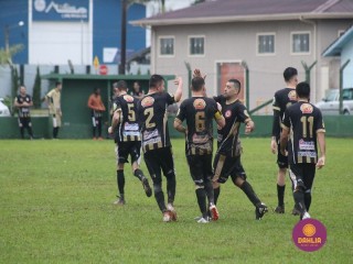 
<a style='margin-left: 5px;' class='btn btn-xs btn-social btn-facebook' href='https://www.facebook.com/sharer/sharer.php?u=https://www.boladovale.com.br/imgs/800-800-90/conteudo/fotos/1601/img8845.jpg' rel='popup' data-width='500' data-height='400'><i class='fa fa-facebook'></i>Compartilhar <span class='hidden-xs'>no Facebook</span>
</a> 
<a class='btn btn-default btn-xs' target='_blank' href='imgs/800-800-90/conteudo/fotos/1601/img8845.jpg'>
<span class='glyphicon glyphicon-cloud-download'></span> Salvar
</a> 
<span></span>