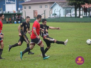 
<a style='margin-left: 5px;' class='btn btn-xs btn-social btn-facebook' href='https://www.facebook.com/sharer/sharer.php?u=https://www.boladovale.com.br/imgs/800-800-90/conteudo/fotos/1601/img8849.jpg' rel='popup' data-width='500' data-height='400'><i class='fa fa-facebook'></i>Compartilhar <span class='hidden-xs'>no Facebook</span>
</a> 
<a class='btn btn-default btn-xs' target='_blank' href='imgs/800-800-90/conteudo/fotos/1601/img8849.jpg'>
<span class='glyphicon glyphicon-cloud-download'></span> Salvar
</a> 
<span></span>
