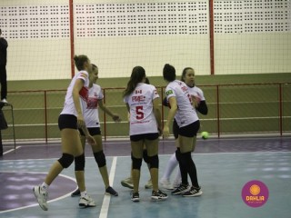 
<a style='margin-left: 5px;' class='btn btn-xs btn-social btn-facebook' href='https://www.facebook.com/sharer/sharer.php?u=https://www.boladovale.com.br/imgs/800-800-90/conteudo/fotos/1602/img8926.jpg' rel='popup' data-width='500' data-height='400'><i class='fa fa-facebook'></i>Compartilhar <span class='hidden-xs'>no Facebook</span>
</a> 
<a class='btn btn-default btn-xs' target='_blank' href='imgs/800-800-90/conteudo/fotos/1602/img8926.jpg'>
<span class='glyphicon glyphicon-cloud-download'></span> Salvar
</a> 
<span></span>