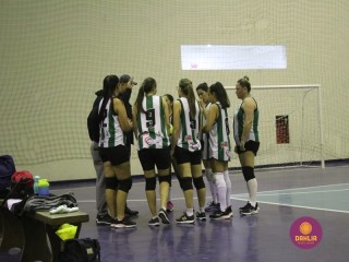 
<a style='margin-left: 5px;' class='btn btn-xs btn-social btn-facebook' href='https://www.facebook.com/sharer/sharer.php?u=https://www.boladovale.com.br/imgs/800-800-90/conteudo/fotos/1602/img8950.jpg' rel='popup' data-width='500' data-height='400'><i class='fa fa-facebook'></i>Compartilhar <span class='hidden-xs'>no Facebook</span>
</a> 
<a class='btn btn-default btn-xs' target='_blank' href='imgs/800-800-90/conteudo/fotos/1602/img8950.jpg'>
<span class='glyphicon glyphicon-cloud-download'></span> Salvar
</a> 
<span></span>