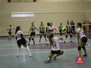
<a style='margin-left: 5px;' class='btn btn-xs btn-social btn-facebook' href='https://www.facebook.com/sharer/sharer.php?u=https://www.boladovale.com.br/imgs/800-800-90/conteudo/fotos/1602/img8969.jpg' rel='popup' data-width='500' data-height='400'><i class='fa fa-facebook'></i>Compartilhar <span class='hidden-xs'>no Facebook</span>
</a> 
<a class='btn btn-default btn-xs' target='_blank' href='imgs/800-800-90/conteudo/fotos/1602/img8969.jpg'>
<span class='glyphicon glyphicon-cloud-download'></span> Salvar
</a> 
<span></span>