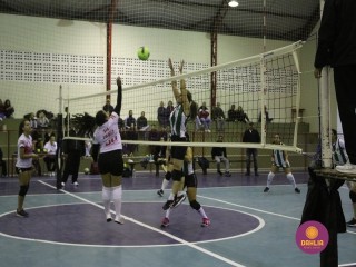 
<a style='margin-left: 5px;' class='btn btn-xs btn-social btn-facebook' href='https://www.facebook.com/sharer/sharer.php?u=https://www.boladovale.com.br/imgs/800-800-90/conteudo/fotos/1602/img9001.jpg' rel='popup' data-width='500' data-height='400'><i class='fa fa-facebook'></i>Compartilhar <span class='hidden-xs'>no Facebook</span>
</a> 
<a class='btn btn-default btn-xs' target='_blank' href='imgs/800-800-90/conteudo/fotos/1602/img9001.jpg'>
<span class='glyphicon glyphicon-cloud-download'></span> Salvar
</a> 
<span></span>