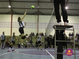 
<a style='margin-left: 5px;' class='btn btn-xs btn-social btn-facebook' href='https://www.facebook.com/sharer/sharer.php?u=https://www.boladovale.com.br/imgs/800-800-90/conteudo/fotos/1602/img9019.jpg' rel='popup' data-width='500' data-height='400'><i class='fa fa-facebook'></i>Compartilhar <span class='hidden-xs'>no Facebook</span>
</a> 
<a class='btn btn-default btn-xs' target='_blank' href='imgs/800-800-90/conteudo/fotos/1602/img9019.jpg'>
<span class='glyphicon glyphicon-cloud-download'></span> Salvar
</a> 
<span></span>