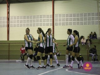 
<a style='margin-left: 5px;' class='btn btn-xs btn-social btn-facebook' href='https://www.facebook.com/sharer/sharer.php?u=https://www.boladovale.com.br/imgs/800-800-90/conteudo/fotos/1602/img9022.jpg' rel='popup' data-width='500' data-height='400'><i class='fa fa-facebook'></i>Compartilhar <span class='hidden-xs'>no Facebook</span>
</a> 
<a class='btn btn-default btn-xs' target='_blank' href='imgs/800-800-90/conteudo/fotos/1602/img9022.jpg'>
<span class='glyphicon glyphicon-cloud-download'></span> Salvar
</a> 
<span></span>