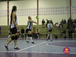 
<a style='margin-left: 5px;' class='btn btn-xs btn-social btn-facebook' href='https://www.facebook.com/sharer/sharer.php?u=https://www.boladovale.com.br/imgs/800-800-90/conteudo/fotos/1602/img9028.jpg' rel='popup' data-width='500' data-height='400'><i class='fa fa-facebook'></i>Compartilhar <span class='hidden-xs'>no Facebook</span>
</a> 
<a class='btn btn-default btn-xs' target='_blank' href='imgs/800-800-90/conteudo/fotos/1602/img9028.jpg'>
<span class='glyphicon glyphicon-cloud-download'></span> Salvar
</a> 
<span></span>