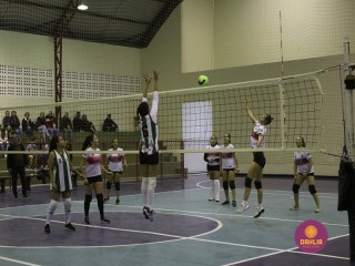 
<a style='margin-left: 5px;' class='btn btn-xs btn-social btn-facebook' href='https://www.facebook.com/sharer/sharer.php?u=https://www.boladovale.com.br/imgs/800-800-90/conteudo/fotos/1602/img9037.jpg' rel='popup' data-width='500' data-height='400'><i class='fa fa-facebook'></i>Compartilhar <span class='hidden-xs'>no Facebook</span>
</a> 
<a class='btn btn-default btn-xs' target='_blank' href='imgs/800-800-90/conteudo/fotos/1602/img9037.jpg'>
<span class='glyphicon glyphicon-cloud-download'></span> Salvar
</a> 
<span></span>