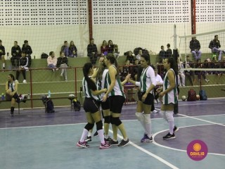 
<a style='margin-left: 5px;' class='btn btn-xs btn-social btn-facebook' href='https://www.facebook.com/sharer/sharer.php?u=https://www.boladovale.com.br/imgs/800-800-90/conteudo/fotos/1602/img9041.jpg' rel='popup' data-width='500' data-height='400'><i class='fa fa-facebook'></i>Compartilhar <span class='hidden-xs'>no Facebook</span>
</a> 
<a class='btn btn-default btn-xs' target='_blank' href='imgs/800-800-90/conteudo/fotos/1602/img9041.jpg'>
<span class='glyphicon glyphicon-cloud-download'></span> Salvar
</a> 
<span></span>