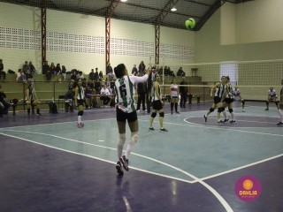 
<a style='margin-left: 5px;' class='btn btn-xs btn-social btn-facebook' href='https://www.facebook.com/sharer/sharer.php?u=https://www.boladovale.com.br/imgs/800-800-90/conteudo/fotos/1602/img9043.jpg' rel='popup' data-width='500' data-height='400'><i class='fa fa-facebook'></i>Compartilhar <span class='hidden-xs'>no Facebook</span>
</a> 
<a class='btn btn-default btn-xs' target='_blank' href='imgs/800-800-90/conteudo/fotos/1602/img9043.jpg'>
<span class='glyphicon glyphicon-cloud-download'></span> Salvar
</a> 
<span></span>