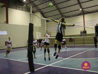 
<a style='margin-left: 5px;' class='btn btn-xs btn-social btn-facebook' href='https://www.facebook.com/sharer/sharer.php?u=https://www.boladovale.com.br/imgs/800-800-90/conteudo/fotos/1602/img9052.jpg' rel='popup' data-width='500' data-height='400'><i class='fa fa-facebook'></i>Compartilhar <span class='hidden-xs'>no Facebook</span>
</a> 
<a class='btn btn-default btn-xs' target='_blank' href='imgs/800-800-90/conteudo/fotos/1602/img9052.jpg'>
<span class='glyphicon glyphicon-cloud-download'></span> Salvar
</a> 
<span></span>