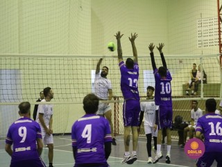 
<a style='margin-left: 5px;' class='btn btn-xs btn-social btn-facebook' href='https://www.facebook.com/sharer/sharer.php?u=https://www.boladovale.com.br/imgs/800-800-90/conteudo/fotos/1602/img9130.jpg' rel='popup' data-width='500' data-height='400'><i class='fa fa-facebook'></i>Compartilhar <span class='hidden-xs'>no Facebook</span>
</a> 
<a class='btn btn-default btn-xs' target='_blank' href='imgs/800-800-90/conteudo/fotos/1602/img9130.jpg'>
<span class='glyphicon glyphicon-cloud-download'></span> Salvar
</a> 
<span></span>