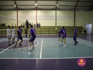 
<a style='margin-left: 5px;' class='btn btn-xs btn-social btn-facebook' href='https://www.facebook.com/sharer/sharer.php?u=https://www.boladovale.com.br/imgs/800-800-90/conteudo/fotos/1602/img9215.jpg' rel='popup' data-width='500' data-height='400'><i class='fa fa-facebook'></i>Compartilhar <span class='hidden-xs'>no Facebook</span>
</a> 
<a class='btn btn-default btn-xs' target='_blank' href='imgs/800-800-90/conteudo/fotos/1602/img9215.jpg'>
<span class='glyphicon glyphicon-cloud-download'></span> Salvar
</a> 
<span></span>