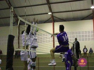 
<a style='margin-left: 5px;' class='btn btn-xs btn-social btn-facebook' href='https://www.facebook.com/sharer/sharer.php?u=https://www.boladovale.com.br/imgs/800-800-90/conteudo/fotos/1602/img9222.jpg' rel='popup' data-width='500' data-height='400'><i class='fa fa-facebook'></i>Compartilhar <span class='hidden-xs'>no Facebook</span>
</a> 
<a class='btn btn-default btn-xs' target='_blank' href='imgs/800-800-90/conteudo/fotos/1602/img9222.jpg'>
<span class='glyphicon glyphicon-cloud-download'></span> Salvar
</a> 
<span></span>