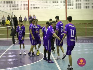 
<a style='margin-left: 5px;' class='btn btn-xs btn-social btn-facebook' href='https://www.facebook.com/sharer/sharer.php?u=https://www.boladovale.com.br/imgs/800-800-90/conteudo/fotos/1602/img9229.jpg' rel='popup' data-width='500' data-height='400'><i class='fa fa-facebook'></i>Compartilhar <span class='hidden-xs'>no Facebook</span>
</a> 
<a class='btn btn-default btn-xs' target='_blank' href='imgs/800-800-90/conteudo/fotos/1602/img9229.jpg'>
<span class='glyphicon glyphicon-cloud-download'></span> Salvar
</a> 
<span></span>