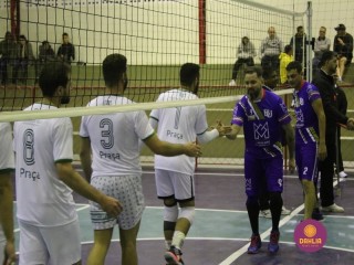 
<a style='margin-left: 5px;' class='btn btn-xs btn-social btn-facebook' href='https://www.facebook.com/sharer/sharer.php?u=https://www.boladovale.com.br/imgs/800-800-90/conteudo/fotos/1602/img9231.jpg' rel='popup' data-width='500' data-height='400'><i class='fa fa-facebook'></i>Compartilhar <span class='hidden-xs'>no Facebook</span>
</a> 
<a class='btn btn-default btn-xs' target='_blank' href='imgs/800-800-90/conteudo/fotos/1602/img9231.jpg'>
<span class='glyphicon glyphicon-cloud-download'></span> Salvar
</a> 
<span></span>