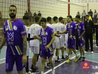 
<a style='margin-left: 5px;' class='btn btn-xs btn-social btn-facebook' href='https://www.facebook.com/sharer/sharer.php?u=https://www.boladovale.com.br/imgs/800-800-90/conteudo/fotos/1602/img9243.jpg' rel='popup' data-width='500' data-height='400'><i class='fa fa-facebook'></i>Compartilhar <span class='hidden-xs'>no Facebook</span>
</a> 
<a class='btn btn-default btn-xs' target='_blank' href='imgs/800-800-90/conteudo/fotos/1602/img9243.jpg'>
<span class='glyphicon glyphicon-cloud-download'></span> Salvar
</a> 
<span></span>