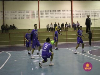 
<a style='margin-left: 5px;' class='btn btn-xs btn-social btn-facebook' href='https://www.facebook.com/sharer/sharer.php?u=https://www.boladovale.com.br/imgs/800-800-90/conteudo/fotos/1602/img9260.jpg' rel='popup' data-width='500' data-height='400'><i class='fa fa-facebook'></i>Compartilhar <span class='hidden-xs'>no Facebook</span>
</a> 
<a class='btn btn-default btn-xs' target='_blank' href='imgs/800-800-90/conteudo/fotos/1602/img9260.jpg'>
<span class='glyphicon glyphicon-cloud-download'></span> Salvar
</a> 
<span></span>