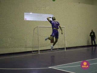 
<a style='margin-left: 5px;' class='btn btn-xs btn-social btn-facebook' href='https://www.facebook.com/sharer/sharer.php?u=https://www.boladovale.com.br/imgs/800-800-90/conteudo/fotos/1602/img9265.jpg' rel='popup' data-width='500' data-height='400'><i class='fa fa-facebook'></i>Compartilhar <span class='hidden-xs'>no Facebook</span>
</a> 
<a class='btn btn-default btn-xs' target='_blank' href='imgs/800-800-90/conteudo/fotos/1602/img9265.jpg'>
<span class='glyphicon glyphicon-cloud-download'></span> Salvar
</a> 
<span></span>