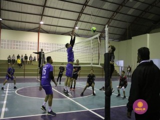 
<a style='margin-left: 5px;' class='btn btn-xs btn-social btn-facebook' href='https://www.facebook.com/sharer/sharer.php?u=https://www.boladovale.com.br/imgs/800-800-90/conteudo/fotos/1602/img9267.jpg' rel='popup' data-width='500' data-height='400'><i class='fa fa-facebook'></i>Compartilhar <span class='hidden-xs'>no Facebook</span>
</a> 
<a class='btn btn-default btn-xs' target='_blank' href='imgs/800-800-90/conteudo/fotos/1602/img9267.jpg'>
<span class='glyphicon glyphicon-cloud-download'></span> Salvar
</a> 
<span></span>