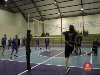 
<a style='margin-left: 5px;' class='btn btn-xs btn-social btn-facebook' href='https://www.facebook.com/sharer/sharer.php?u=https://www.boladovale.com.br/imgs/800-800-90/conteudo/fotos/1602/img9274.jpg' rel='popup' data-width='500' data-height='400'><i class='fa fa-facebook'></i>Compartilhar <span class='hidden-xs'>no Facebook</span>
</a> 
<a class='btn btn-default btn-xs' target='_blank' href='imgs/800-800-90/conteudo/fotos/1602/img9274.jpg'>
<span class='glyphicon glyphicon-cloud-download'></span> Salvar
</a> 
<span></span>