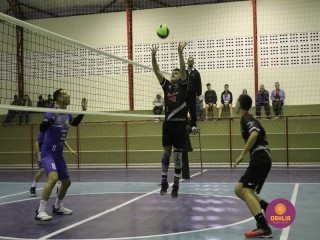 
<a style='margin-left: 5px;' class='btn btn-xs btn-social btn-facebook' href='https://www.facebook.com/sharer/sharer.php?u=https://www.boladovale.com.br/imgs/800-800-90/conteudo/fotos/1602/img9279.jpg' rel='popup' data-width='500' data-height='400'><i class='fa fa-facebook'></i>Compartilhar <span class='hidden-xs'>no Facebook</span>
</a> 
<a class='btn btn-default btn-xs' target='_blank' href='imgs/800-800-90/conteudo/fotos/1602/img9279.jpg'>
<span class='glyphicon glyphicon-cloud-download'></span> Salvar
</a> 
<span></span>