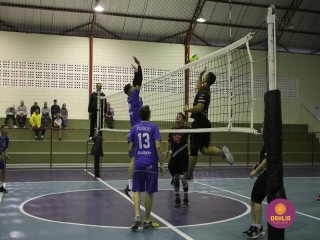 
<a style='margin-left: 5px;' class='btn btn-xs btn-social btn-facebook' href='https://www.facebook.com/sharer/sharer.php?u=https://www.boladovale.com.br/imgs/800-800-90/conteudo/fotos/1602/img9298.jpg' rel='popup' data-width='500' data-height='400'><i class='fa fa-facebook'></i>Compartilhar <span class='hidden-xs'>no Facebook</span>
</a> 
<a class='btn btn-default btn-xs' target='_blank' href='imgs/800-800-90/conteudo/fotos/1602/img9298.jpg'>
<span class='glyphicon glyphicon-cloud-download'></span> Salvar
</a> 
<span></span>