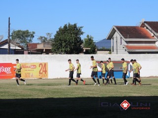 
<a style='margin-left: 5px;' class='btn btn-xs btn-social btn-facebook' href='https://www.facebook.com/sharer/sharer.php?u=https://www.boladovale.com.br/imgs/800-800-90/conteudo/fotos/1603/img9366.jpg' rel='popup' data-width='500' data-height='400'><i class='fa fa-facebook'></i>Compartilhar <span class='hidden-xs'>no Facebook</span>
</a> 
<a class='btn btn-default btn-xs' target='_blank' href='imgs/800-800-90/conteudo/fotos/1603/img9366.jpg'>
<span class='glyphicon glyphicon-cloud-download'></span> Salvar
</a> 
<span></span>