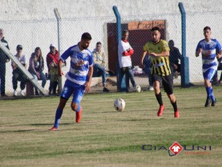 
<a style='margin-left: 5px;' class='btn btn-xs btn-social btn-facebook' href='https://www.facebook.com/sharer/sharer.php?u=https://www.boladovale.com.br/imgs/800-800-90/conteudo/fotos/1603/img9532.jpg' rel='popup' data-width='500' data-height='400'><i class='fa fa-facebook'></i>Compartilhar <span class='hidden-xs'>no Facebook</span>
</a> 
<a class='btn btn-default btn-xs' target='_blank' href='imgs/800-800-90/conteudo/fotos/1603/img9532.jpg'>
<span class='glyphicon glyphicon-cloud-download'></span> Salvar
</a> 
<span></span>