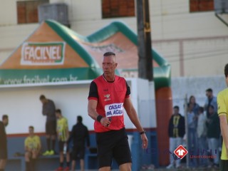 
<a style='margin-left: 5px;' class='btn btn-xs btn-social btn-facebook' href='https://www.facebook.com/sharer/sharer.php?u=https://www.boladovale.com.br/imgs/800-800-90/conteudo/fotos/1603/img9715.jpg' rel='popup' data-width='500' data-height='400'><i class='fa fa-facebook'></i>Compartilhar <span class='hidden-xs'>no Facebook</span>
</a> 
<a class='btn btn-default btn-xs' target='_blank' href='imgs/800-800-90/conteudo/fotos/1603/img9715.jpg'>
<span class='glyphicon glyphicon-cloud-download'></span> Salvar
</a> 
<span></span>
