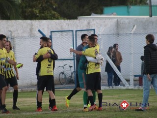 
<a style='margin-left: 5px;' class='btn btn-xs btn-social btn-facebook' href='https://www.facebook.com/sharer/sharer.php?u=https://www.boladovale.com.br/imgs/800-800-90/conteudo/fotos/1603/img9764.jpg' rel='popup' data-width='500' data-height='400'><i class='fa fa-facebook'></i>Compartilhar <span class='hidden-xs'>no Facebook</span>
</a> 
<a class='btn btn-default btn-xs' target='_blank' href='imgs/800-800-90/conteudo/fotos/1603/img9764.jpg'>
<span class='glyphicon glyphicon-cloud-download'></span> Salvar
</a> 
<span></span>