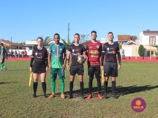 
<a style='margin-left: 5px;' class='btn btn-xs btn-social btn-facebook' href='https://www.facebook.com/sharer/sharer.php?u=https://www.boladovale.com.br/imgs/800-800-90/conteudo/fotos/1604/img0230.jpg' rel='popup' data-width='500' data-height='400'><i class='fa fa-facebook'></i>Compartilhar <span class='hidden-xs'>no Facebook</span>
</a> 
<a class='btn btn-default btn-xs' target='_blank' href='imgs/800-800-90/conteudo/fotos/1604/img0230.jpg'>
<span class='glyphicon glyphicon-cloud-download'></span> Salvar
</a> 
<span></span>