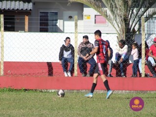 
<a style='margin-left: 5px;' class='btn btn-xs btn-social btn-facebook' href='https://www.facebook.com/sharer/sharer.php?u=https://www.boladovale.com.br/imgs/800-800-90/conteudo/fotos/1604/img0247.jpg' rel='popup' data-width='500' data-height='400'><i class='fa fa-facebook'></i>Compartilhar <span class='hidden-xs'>no Facebook</span>
</a> 
<a class='btn btn-default btn-xs' target='_blank' href='imgs/800-800-90/conteudo/fotos/1604/img0247.jpg'>
<span class='glyphicon glyphicon-cloud-download'></span> Salvar
</a> 
<span></span>