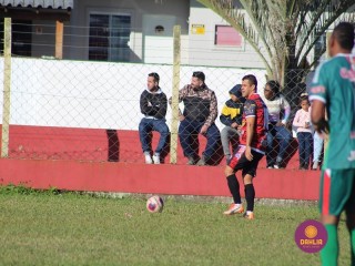 
<a style='margin-left: 5px;' class='btn btn-xs btn-social btn-facebook' href='https://www.facebook.com/sharer/sharer.php?u=https://www.boladovale.com.br/imgs/800-800-90/conteudo/fotos/1604/img0255.jpg' rel='popup' data-width='500' data-height='400'><i class='fa fa-facebook'></i>Compartilhar <span class='hidden-xs'>no Facebook</span>
</a> 
<a class='btn btn-default btn-xs' target='_blank' href='imgs/800-800-90/conteudo/fotos/1604/img0255.jpg'>
<span class='glyphicon glyphicon-cloud-download'></span> Salvar
</a> 
<span></span>