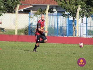 
<a style='margin-left: 5px;' class='btn btn-xs btn-social btn-facebook' href='https://www.facebook.com/sharer/sharer.php?u=https://www.boladovale.com.br/imgs/800-800-90/conteudo/fotos/1604/img0274.jpg' rel='popup' data-width='500' data-height='400'><i class='fa fa-facebook'></i>Compartilhar <span class='hidden-xs'>no Facebook</span>
</a> 
<a class='btn btn-default btn-xs' target='_blank' href='imgs/800-800-90/conteudo/fotos/1604/img0274.jpg'>
<span class='glyphicon glyphicon-cloud-download'></span> Salvar
</a> 
<span></span>