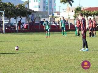 
<a style='margin-left: 5px;' class='btn btn-xs btn-social btn-facebook' href='https://www.facebook.com/sharer/sharer.php?u=https://www.boladovale.com.br/imgs/800-800-90/conteudo/fotos/1604/img0280.jpg' rel='popup' data-width='500' data-height='400'><i class='fa fa-facebook'></i>Compartilhar <span class='hidden-xs'>no Facebook</span>
</a> 
<a class='btn btn-default btn-xs' target='_blank' href='imgs/800-800-90/conteudo/fotos/1604/img0280.jpg'>
<span class='glyphicon glyphicon-cloud-download'></span> Salvar
</a> 
<span></span>