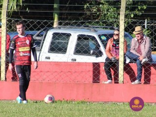 
<a style='margin-left: 5px;' class='btn btn-xs btn-social btn-facebook' href='https://www.facebook.com/sharer/sharer.php?u=https://www.boladovale.com.br/imgs/800-800-90/conteudo/fotos/1604/img0286.jpg' rel='popup' data-width='500' data-height='400'><i class='fa fa-facebook'></i>Compartilhar <span class='hidden-xs'>no Facebook</span>
</a> 
<a class='btn btn-default btn-xs' target='_blank' href='imgs/800-800-90/conteudo/fotos/1604/img0286.jpg'>
<span class='glyphicon glyphicon-cloud-download'></span> Salvar
</a> 
<span></span>