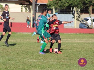 
<a style='margin-left: 5px;' class='btn btn-xs btn-social btn-facebook' href='https://www.facebook.com/sharer/sharer.php?u=https://www.boladovale.com.br/imgs/800-800-90/conteudo/fotos/1604/img0314.jpg' rel='popup' data-width='500' data-height='400'><i class='fa fa-facebook'></i>Compartilhar <span class='hidden-xs'>no Facebook</span>
</a> 
<a class='btn btn-default btn-xs' target='_blank' href='imgs/800-800-90/conteudo/fotos/1604/img0314.jpg'>
<span class='glyphicon glyphicon-cloud-download'></span> Salvar
</a> 
<span></span>