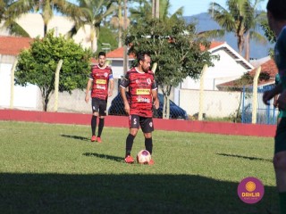 
<a style='margin-left: 5px;' class='btn btn-xs btn-social btn-facebook' href='https://www.facebook.com/sharer/sharer.php?u=https://www.boladovale.com.br/imgs/800-800-90/conteudo/fotos/1604/img0322.jpg' rel='popup' data-width='500' data-height='400'><i class='fa fa-facebook'></i>Compartilhar <span class='hidden-xs'>no Facebook</span>
</a> 
<a class='btn btn-default btn-xs' target='_blank' href='imgs/800-800-90/conteudo/fotos/1604/img0322.jpg'>
<span class='glyphicon glyphicon-cloud-download'></span> Salvar
</a> 
<span></span>