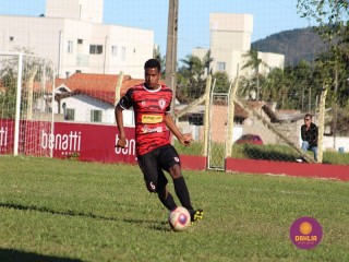 
<a style='margin-left: 5px;' class='btn btn-xs btn-social btn-facebook' href='https://www.facebook.com/sharer/sharer.php?u=https://www.boladovale.com.br/imgs/800-800-90/conteudo/fotos/1604/img0323.jpg' rel='popup' data-width='500' data-height='400'><i class='fa fa-facebook'></i>Compartilhar <span class='hidden-xs'>no Facebook</span>
</a> 
<a class='btn btn-default btn-xs' target='_blank' href='imgs/800-800-90/conteudo/fotos/1604/img0323.jpg'>
<span class='glyphicon glyphicon-cloud-download'></span> Salvar
</a> 
<span></span>