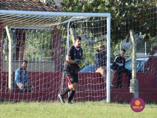 
<a style='margin-left: 5px;' class='btn btn-xs btn-social btn-facebook' href='https://www.facebook.com/sharer/sharer.php?u=https://www.boladovale.com.br/imgs/800-800-90/conteudo/fotos/1604/img0329.jpg' rel='popup' data-width='500' data-height='400'><i class='fa fa-facebook'></i>Compartilhar <span class='hidden-xs'>no Facebook</span>
</a> 
<a class='btn btn-default btn-xs' target='_blank' href='imgs/800-800-90/conteudo/fotos/1604/img0329.jpg'>
<span class='glyphicon glyphicon-cloud-download'></span> Salvar
</a> 
<span></span>