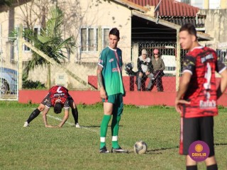 
<a style='margin-left: 5px;' class='btn btn-xs btn-social btn-facebook' href='https://www.facebook.com/sharer/sharer.php?u=https://www.boladovale.com.br/imgs/800-800-90/conteudo/fotos/1604/img0332.jpg' rel='popup' data-width='500' data-height='400'><i class='fa fa-facebook'></i>Compartilhar <span class='hidden-xs'>no Facebook</span>
</a> 
<a class='btn btn-default btn-xs' target='_blank' href='imgs/800-800-90/conteudo/fotos/1604/img0332.jpg'>
<span class='glyphicon glyphicon-cloud-download'></span> Salvar
</a> 
<span></span>