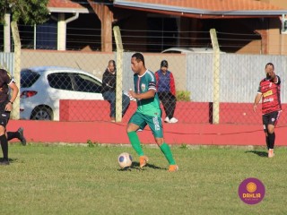 
<a style='margin-left: 5px;' class='btn btn-xs btn-social btn-facebook' href='https://www.facebook.com/sharer/sharer.php?u=https://www.boladovale.com.br/imgs/800-800-90/conteudo/fotos/1604/img0335.jpg' rel='popup' data-width='500' data-height='400'><i class='fa fa-facebook'></i>Compartilhar <span class='hidden-xs'>no Facebook</span>
</a> 
<a class='btn btn-default btn-xs' target='_blank' href='imgs/800-800-90/conteudo/fotos/1604/img0335.jpg'>
<span class='glyphicon glyphicon-cloud-download'></span> Salvar
</a> 
<span></span>