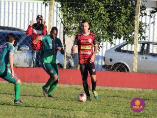 
<a style='margin-left: 5px;' class='btn btn-xs btn-social btn-facebook' href='https://www.facebook.com/sharer/sharer.php?u=https://www.boladovale.com.br/imgs/800-800-90/conteudo/fotos/1604/img0352.jpg' rel='popup' data-width='500' data-height='400'><i class='fa fa-facebook'></i>Compartilhar <span class='hidden-xs'>no Facebook</span>
</a> 
<a class='btn btn-default btn-xs' target='_blank' href='imgs/800-800-90/conteudo/fotos/1604/img0352.jpg'>
<span class='glyphicon glyphicon-cloud-download'></span> Salvar
</a> 
<span></span>